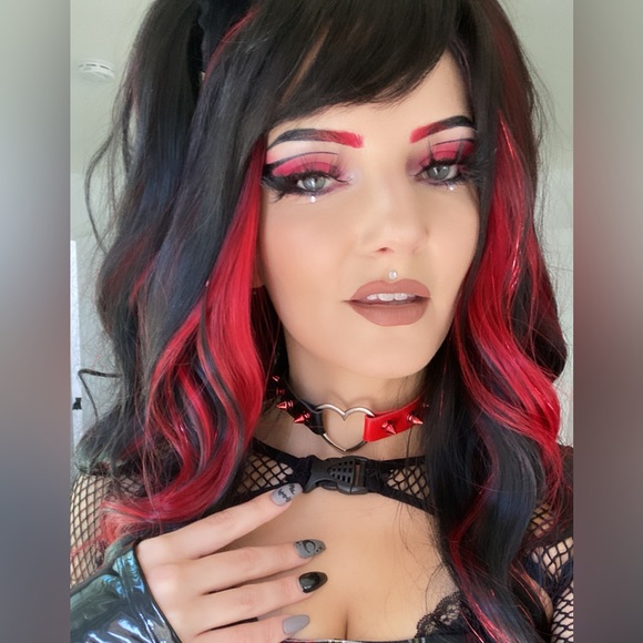 🔥MEET YOUR POSHER🔥 - Picture 9 of 12